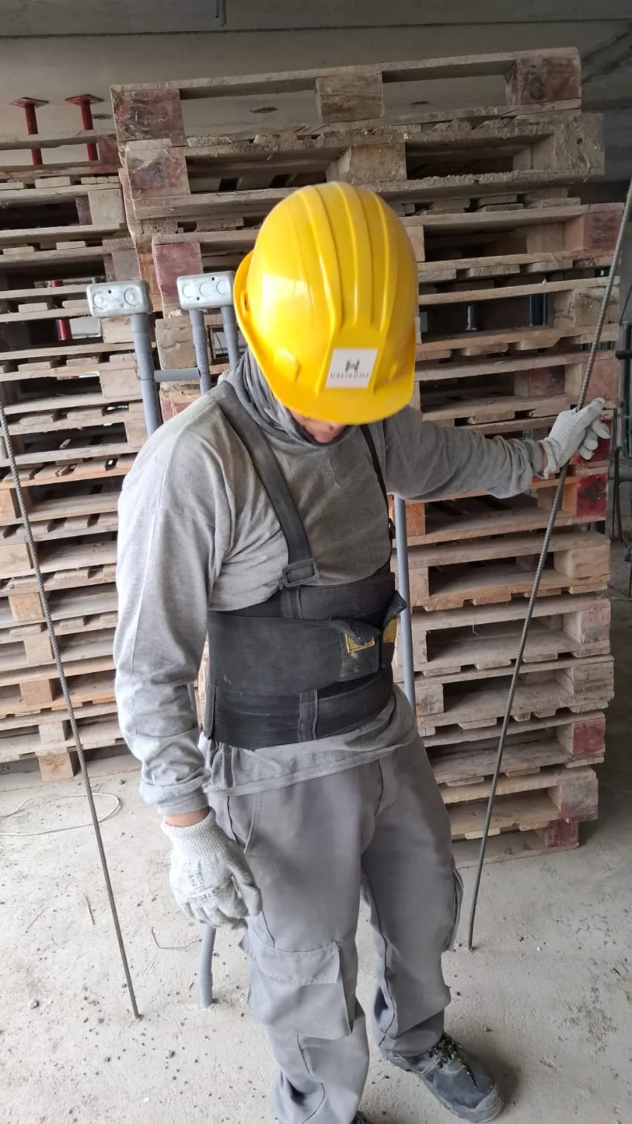Personal HALIADOS equipado para obra